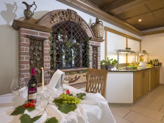 Gemütlicher Restaurantbereich im Denggerhof